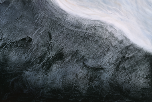 Oceanic nocturne, a sleeping sea